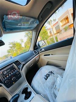 جیپ گراند شیرۆکی